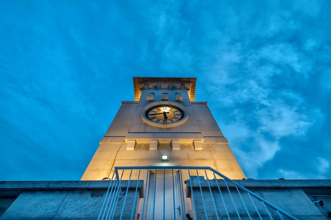 The Clock Tower By Five Stars * Lissabon