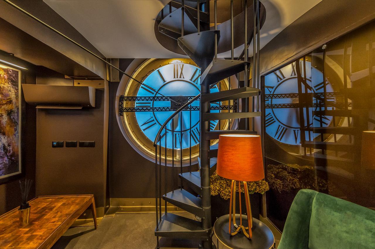 The Clock Tower By Five Stars Appartement